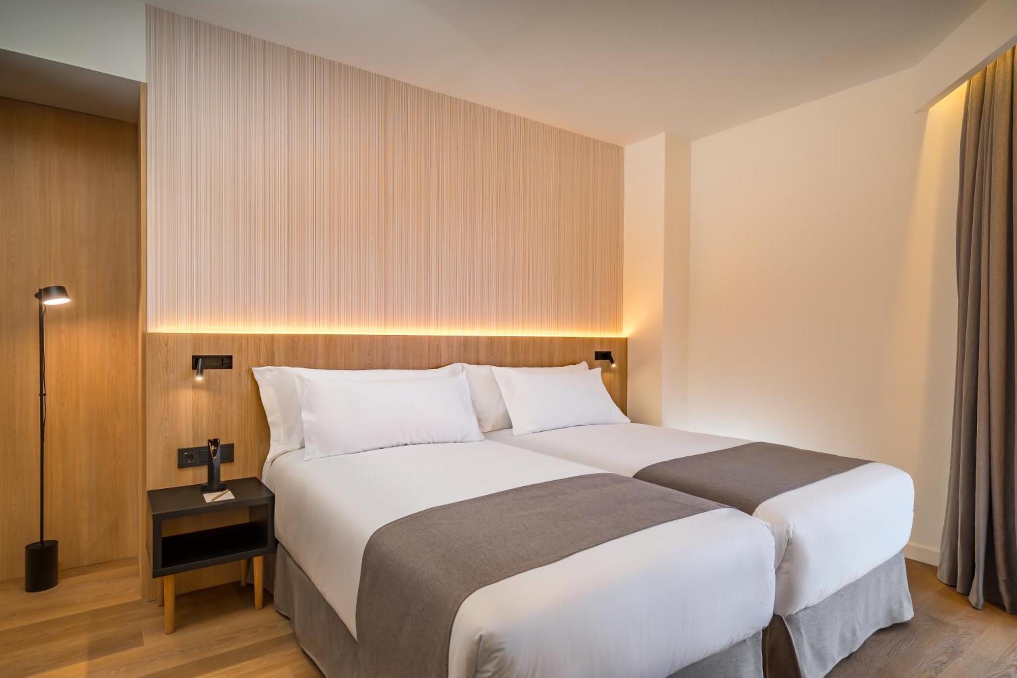 Occidental Pamplona Hotell Exteriör bild