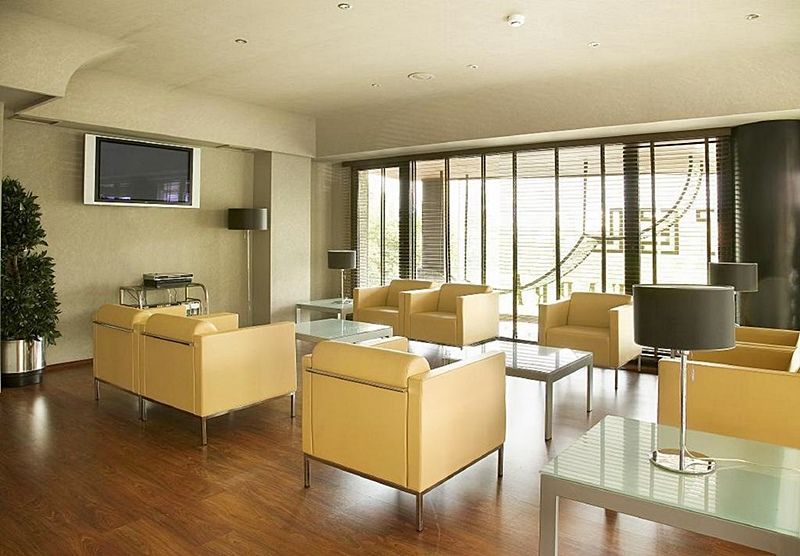 Occidental Pamplona Hotell Exteriör bild